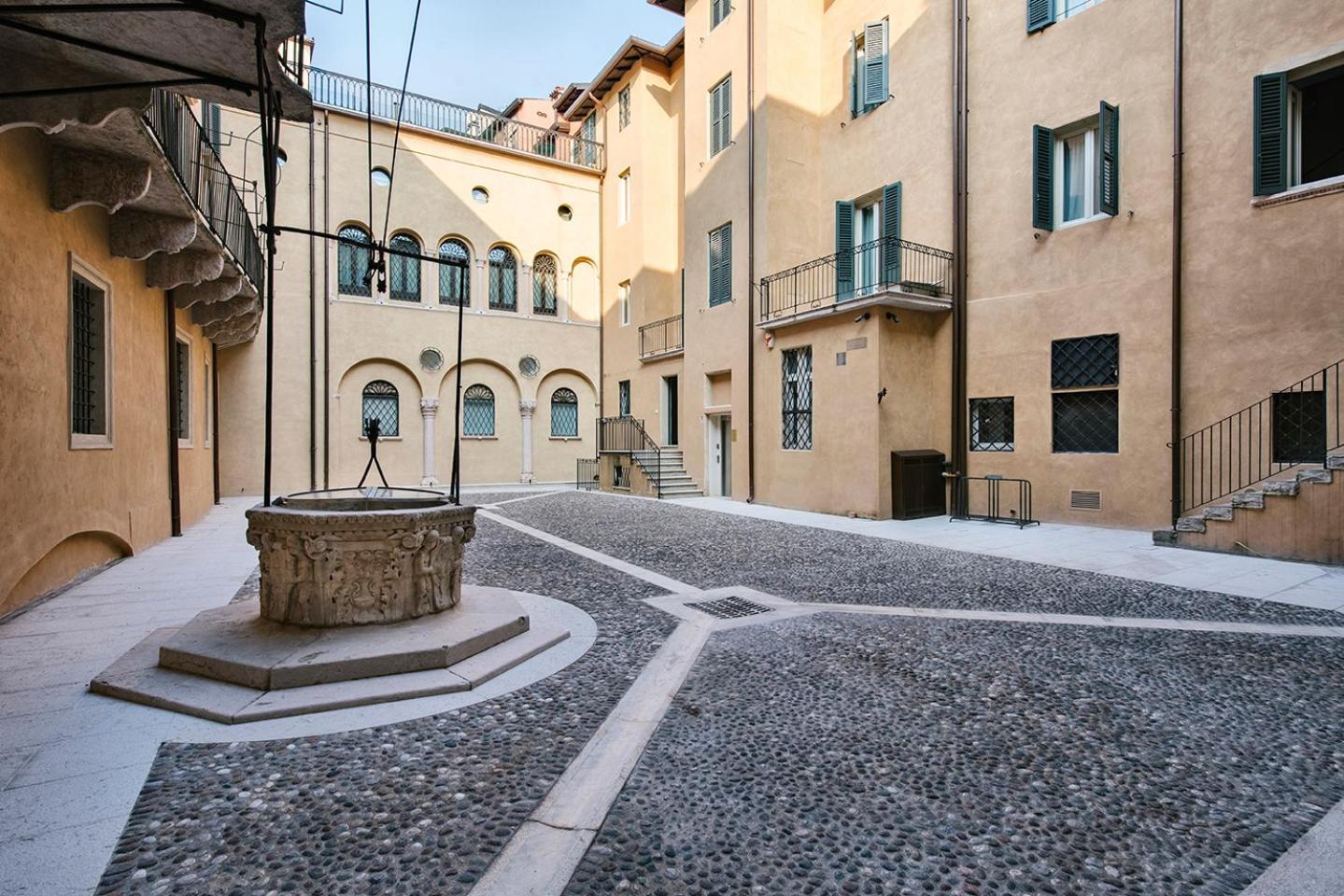 Palazzo Confalonieri Da Lisca Verona Exteriér fotografie