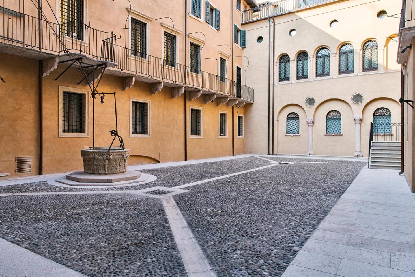 Palazzo Confalonieri Da Lisca Verona Exteriér fotografie